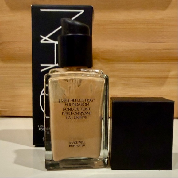 NARS Barcelona Light Reflecting Skin Improving Medium Coverage Foundation - Picture 3 of 11